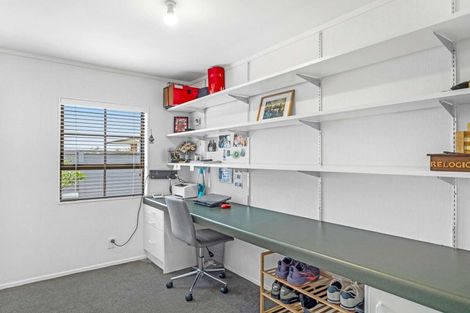 Photo of property in 5 Hampton Place, Springvale, Whanganui, 4501