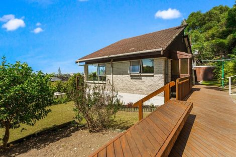 Photo of property in 2/38 Ravenwood Drive, Forrest Hill, Auckland, 0620