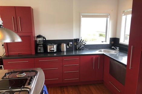 Photo of property in 8 Beacon Avenue, Campbells Bay, Auckland, 0630