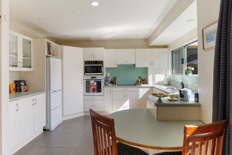 Photo of property in 243 Te Moana Road, Waikanae, 5036