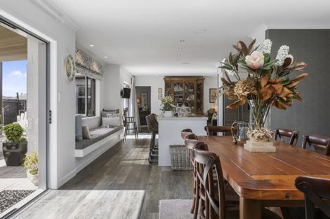 Photo of property in 134 Oriental Parade, Papamoa Beach, Papamoa, 3118