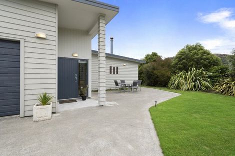 Photo of property in 125b Rowes Road, Hunterville, 4785