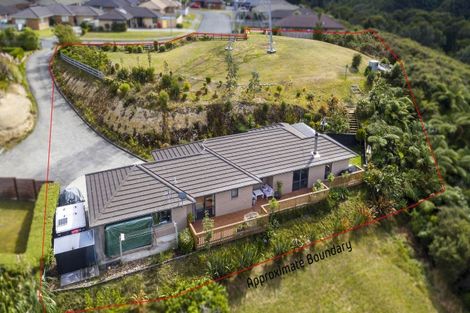 Photo of property in 23 Percy Kinsman Crescent, Riverstone Terraces, Upper Hutt, 5018