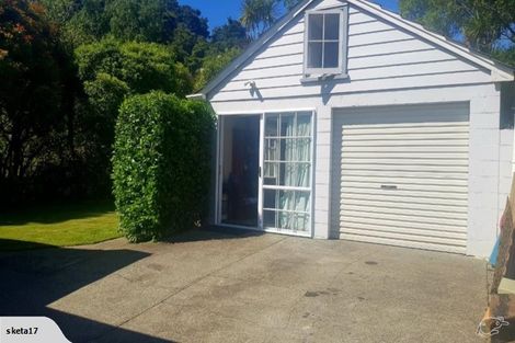 Photo of property in 43 Fendalton Crescent, Pinehaven, Upper Hutt, 5019