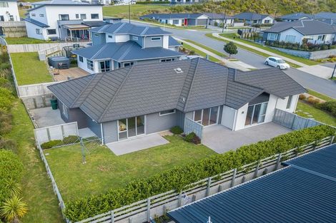Photo of property in 15 Ken Douglas Drive, Aotea, Porirua, 5024