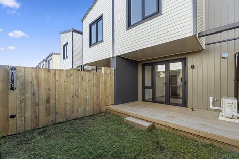 Photo of property in 11 Te Puketoka Lane, Mangere, Auckland, 2022