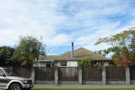 Photo of property in 27 Middlepark Road, Sockburn, Christchurch, 8042