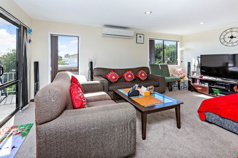 Photo of property in 3/43 Taitimu Drive, Weymouth, Auckland, 2103
