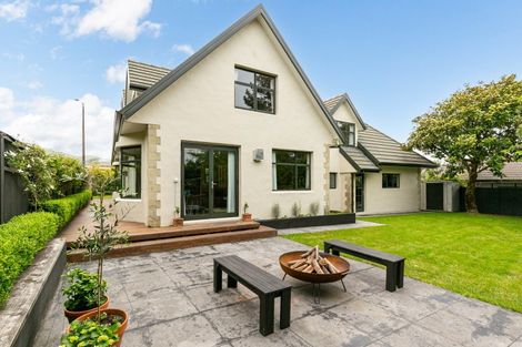 Photo of property in 125 Westchester Drive, Churton Park, Wellington, 6037