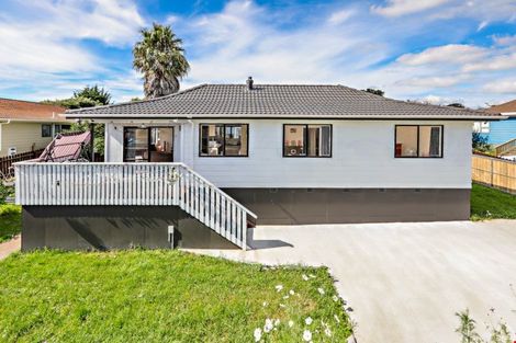 Photo of property in 3/43 Taitimu Drive, Weymouth, Auckland, 2103