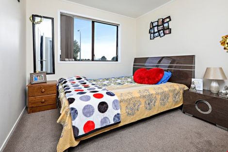 Photo of property in 3/43 Taitimu Drive, Weymouth, Auckland, 2103