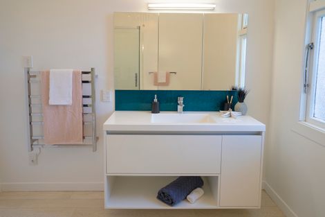 Photo of property in 84 Melbourne Street, Windsor, Invercargill, 9810