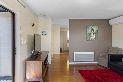 Photo of property in 9 Castle Crescent, Stokes Valley, Lower Hutt, 5019