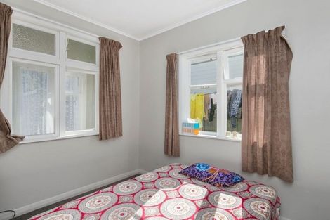 Photo of property in 16 Riddlers Crescent, Petone, Lower Hutt, 5012