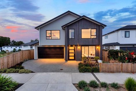 Photo of property in 55 Craigs Way, Hobsonville, Auckland, 0616