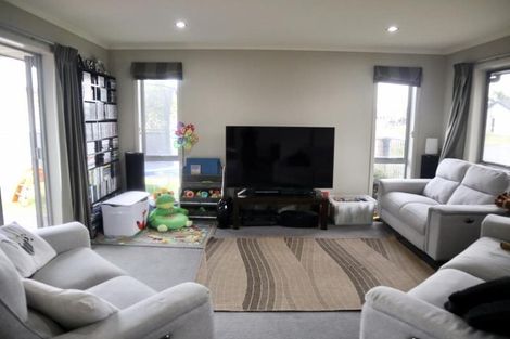 Photo of property in 1 Whistler Close, Rototuna North, Hamilton, 3210