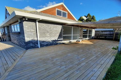 Photo of property in 2/41 Uxbridge Road, Mellons Bay, Auckland, 2014