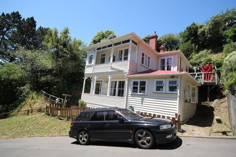 Photo of property in 143 Wadestown Road, Wadestown, Wellington, 6012