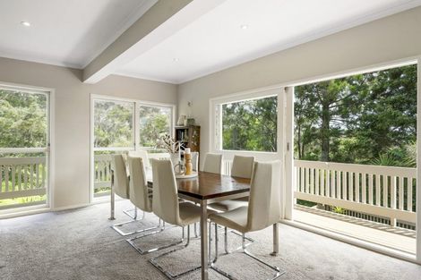 Photo of property in 8 Tranquil Glade, Hillcrest, Auckland, 0627