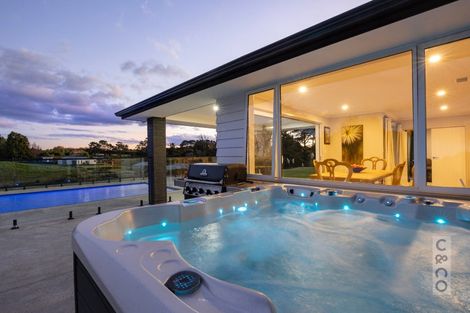 Photo of property in 43e Terry Smyth Drive, Kumeu, 0892