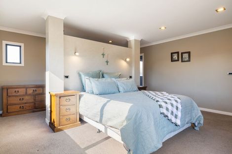 Photo of property in 20 Gibbston Close, Huntington, Hamilton, 3210