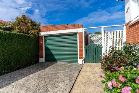 Photo of property in 71 Aberdeen Road, Saint Clair, Dunedin, 9012