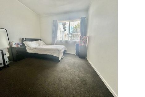 Photo of property in 4/318 Te Atatu Road, Te Atatu South, Auckland, 0610