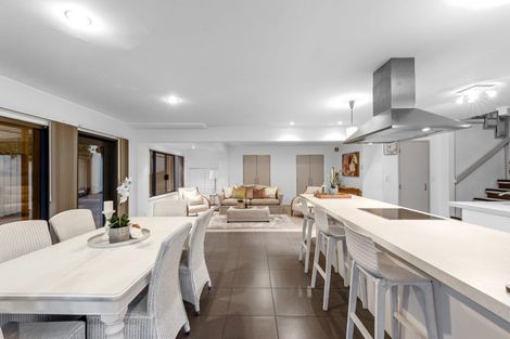 Photo of property in 2/10 Lilford Place, Half Moon Bay, Auckland, 2012