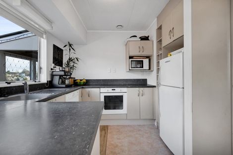 Photo of property in 9a Ballantrae Place, Highlands Park, New Plymouth, 4312