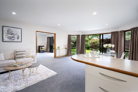 Photo of property in 51 Westgrove Avenue, Avonhead, Christchurch, 8042