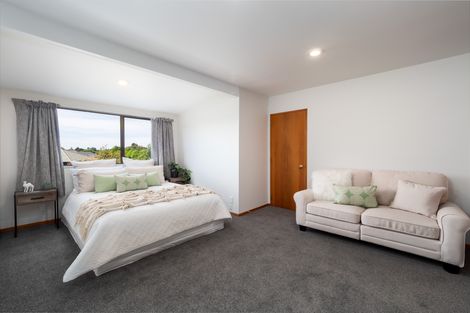 Photo of property in 51 Westgrove Avenue, Avonhead, Christchurch, 8042