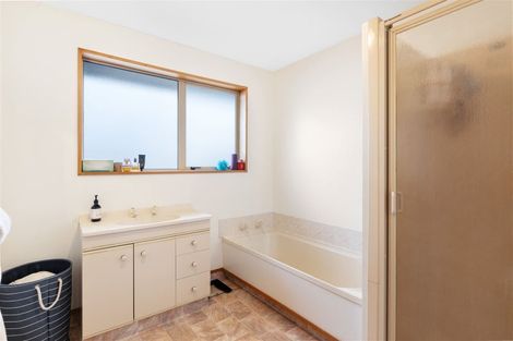 Photo of property in 267a Lake Terrace Road, Shirley, Christchurch, 8061