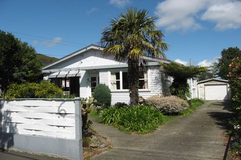 Photo of property in 6 Saint Ronans Avenue, Waterloo, Lower Hutt, 5011