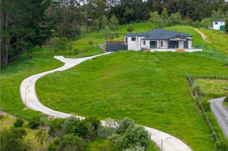 Photo of property in 300 Whitford Road, Whitford, 2576