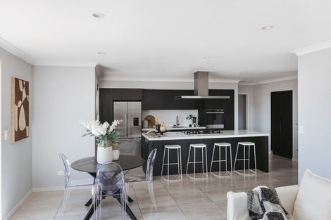 Photo of property in 266 Lakes Boulevard, Pyes Pa, Tauranga, 3112