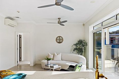 Photo of property in 114 Landmark Terrace, Orewa, 0931