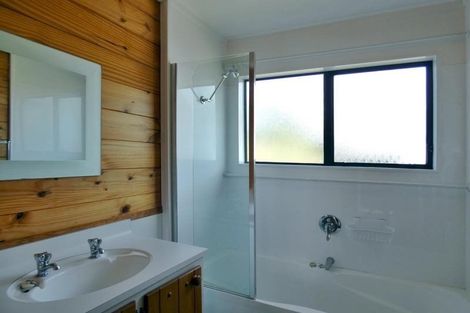Photo of property in 1/57 Cliff View Drive, Green Bay, Auckland, 0604