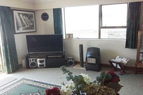 Photo of property in 2/22 Dartmoor Avenue, Westown, New Plymouth, 4310