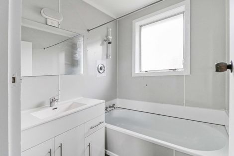 Photo of property in 111 Holborn Drive, Stokes Valley, Lower Hutt, 5019