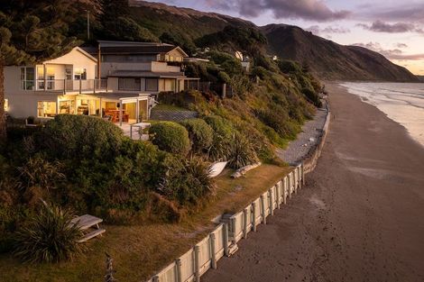 Photo of property in 52 Ames Street, Paekakariki, 5034