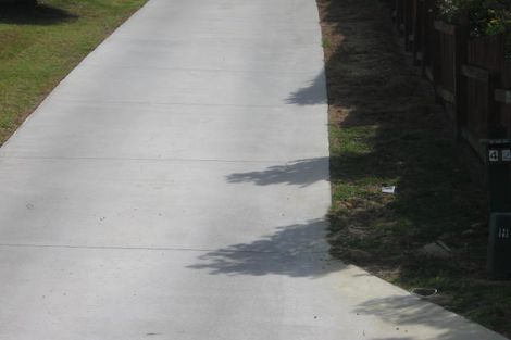 Photo of property in 48 Ayton Drive, Totara Vale, Auckland, 0629