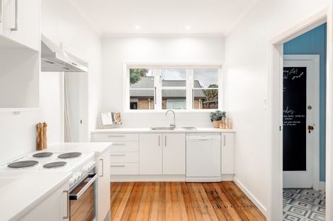 Photo of property in 1/18 Smith Street, Woolston, Christchurch, 8062