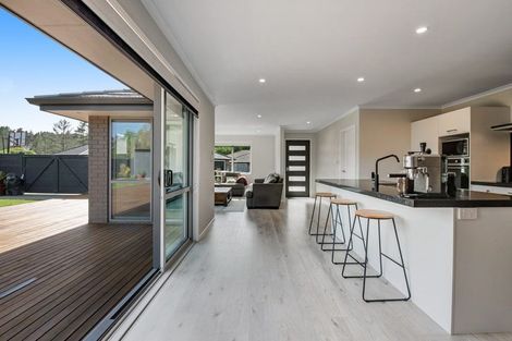 Photo of property in 7 Riverboat Lane, Helensville, 0800