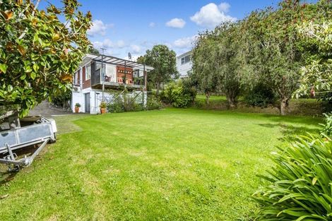 Photo of property in 2/8 Phillipa Place, Browns Bay, Auckland, 0630