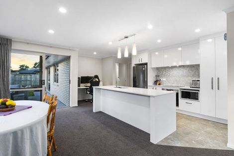 Photo of property in 12 Furlong Road, Papamoa, 3118