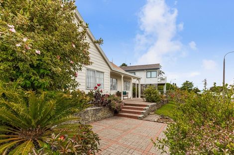 Photo of property in 72 Garton Drive, Massey, Auckland, 0614
