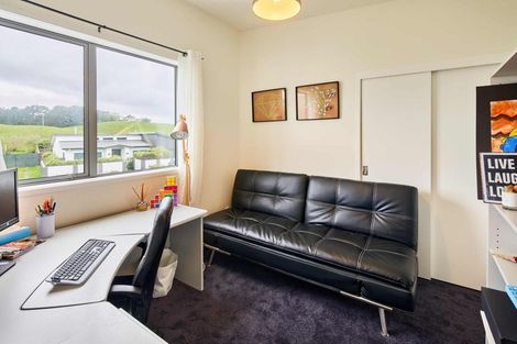 Photo of property in 3 Mo Street, Camborne, Porirua, 5026