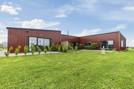 Photo of property in 136 Mirikau Road, Warea, New Plymouth, 4381