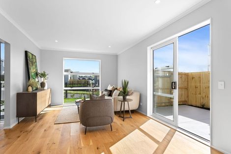 Photo of property in 23 Symes Drive, Red Beach, 0932