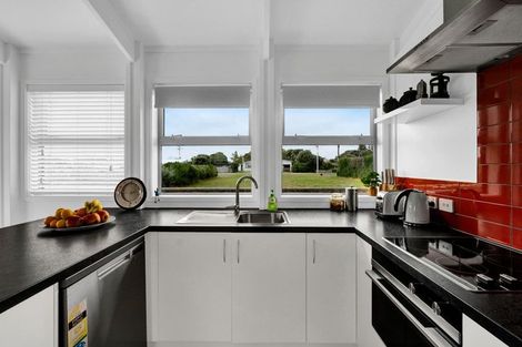 Photo of property in 11 Tasman Street, Opunake, 4616